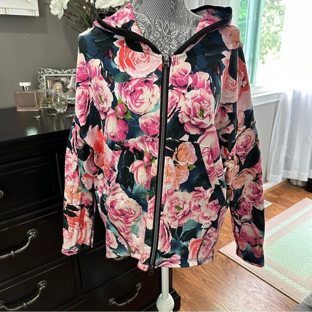 Lululemon Scuba Hoodie II Oversized Floral Rose Print Full Zip Size 6 ⭐️Rare⭐️